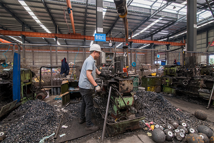 阿勒泰网架配件-螺栓球加工车间